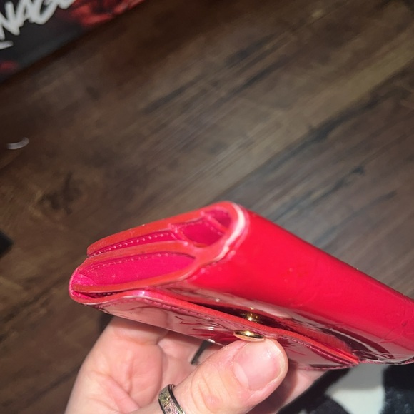 Louis Vuitton Ludlow Wallet in Pink Vernis - Picture 7 of 11